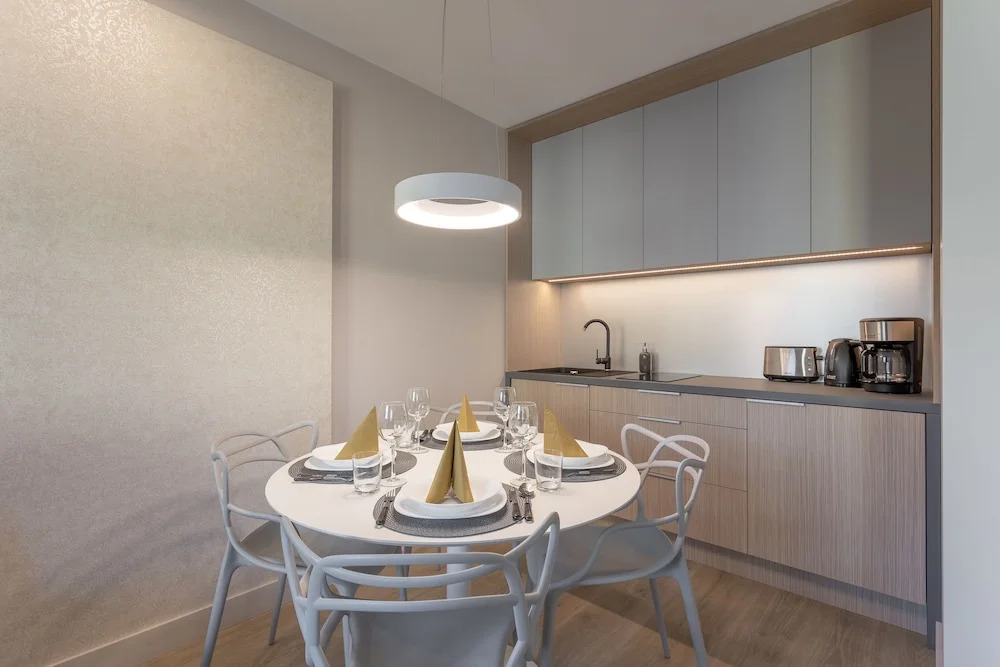 Ambria Apartments II