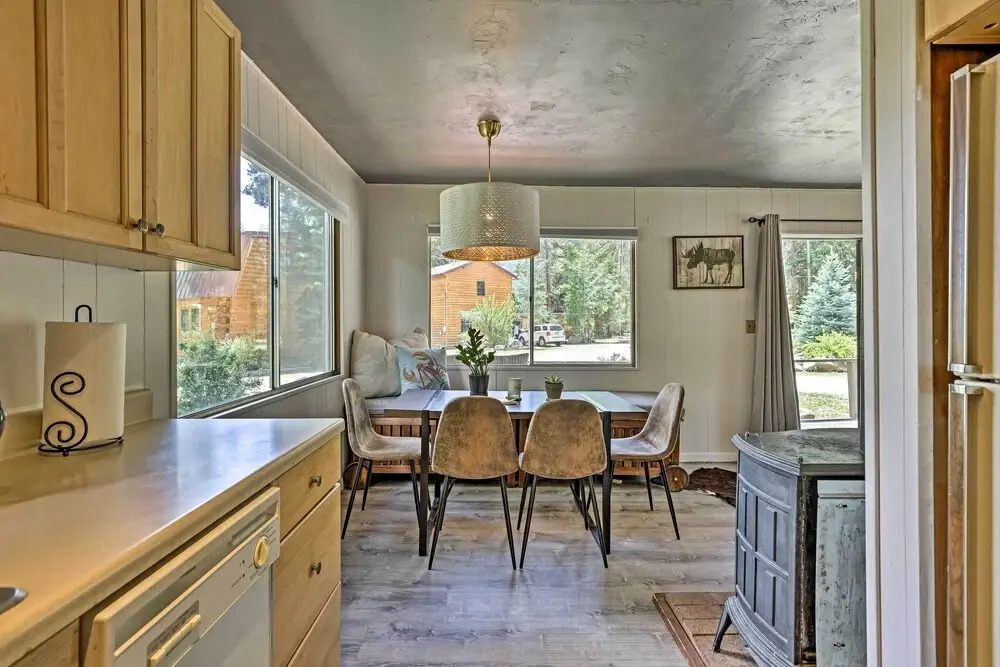 Direct Beach Access: Grand Lake Cabin w/ Deck!