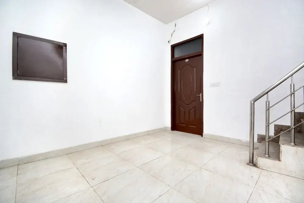 Ms Guest House By OYO Rooms