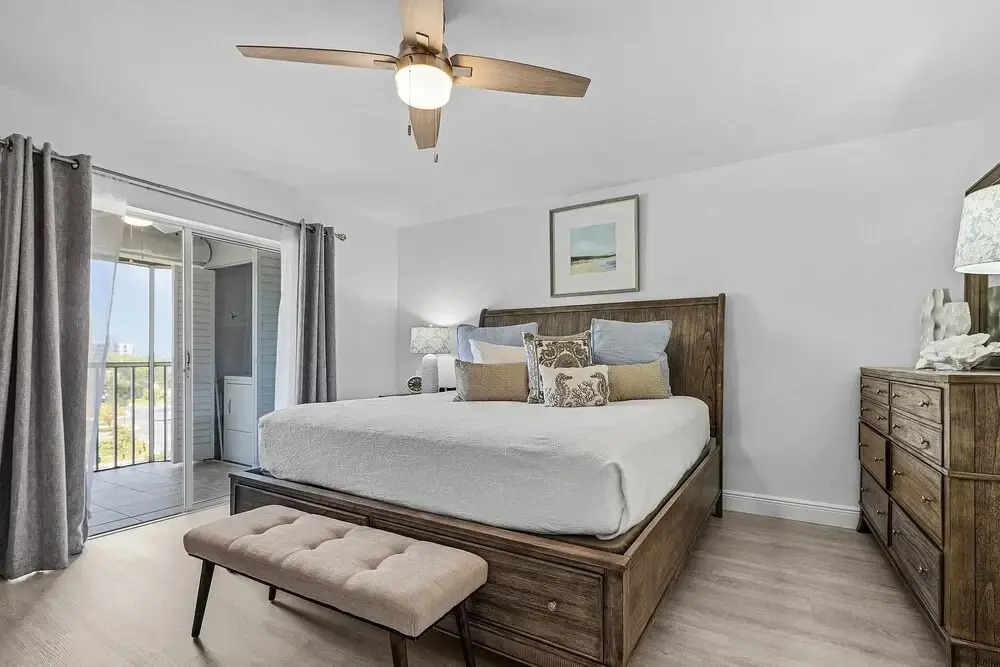 Royal Pelican - New Listing - 4511 Bay Beach Ln 2 Bedroom Condo by RedAwning