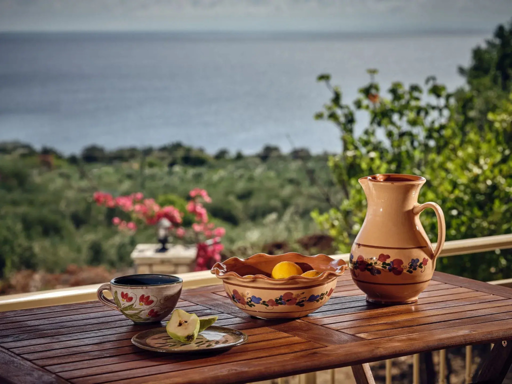 Arbarosa Villa - A stylish villa with Private Pool & Sea Views, by ZanteWize
