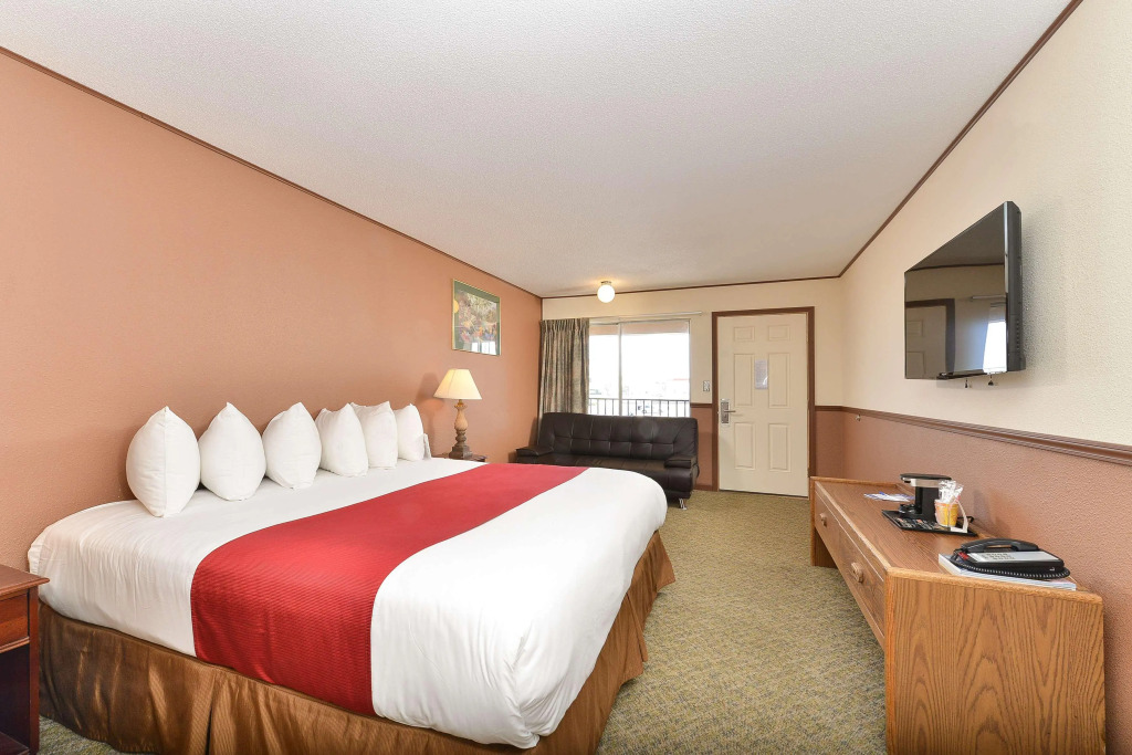 Americas Best Value Inn Wall
