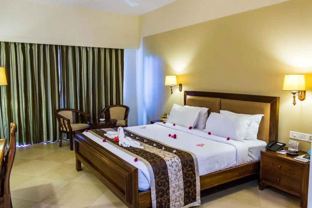 Uday Suites - The Airport Hotel