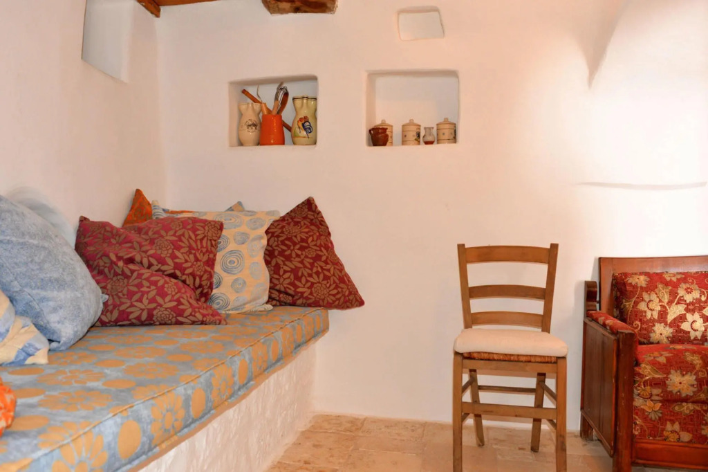 Trulli Estate in Puglia with Panoramic Pool