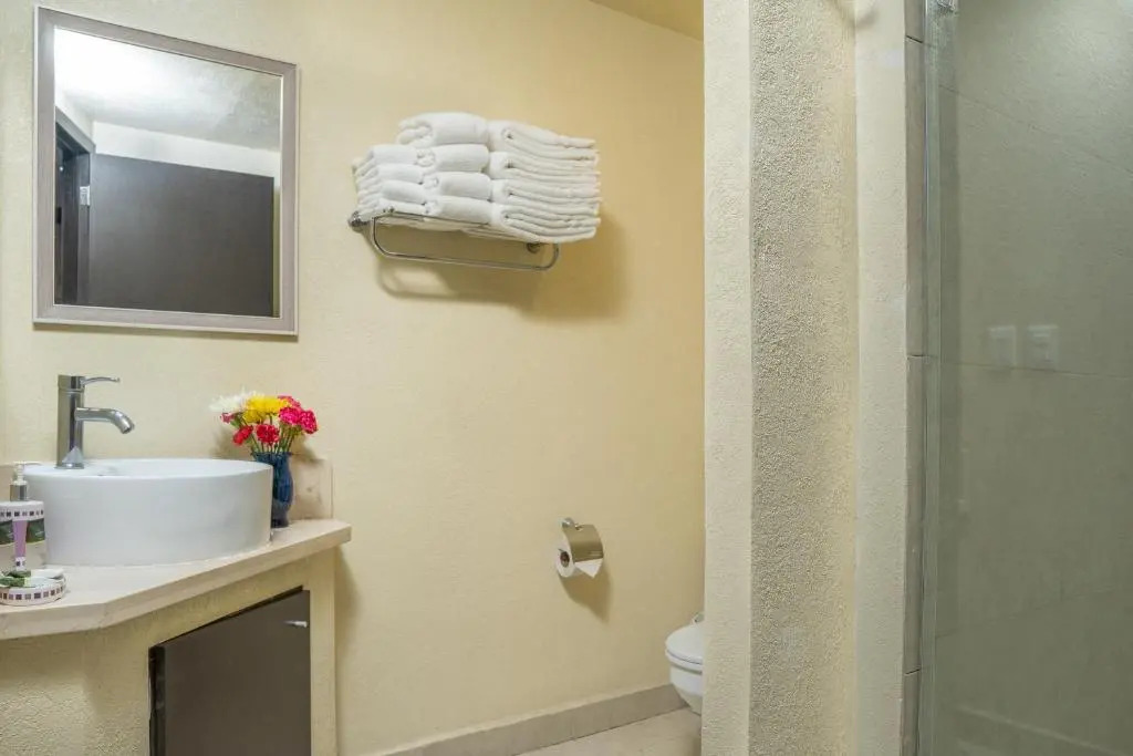 Ocean Front Condo Sleeps 4 Adults-Grand Venetian T3000-1606