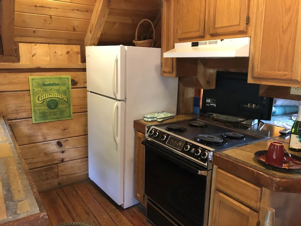 Gatlinburg Mountain Magic Hot Tub Cabins