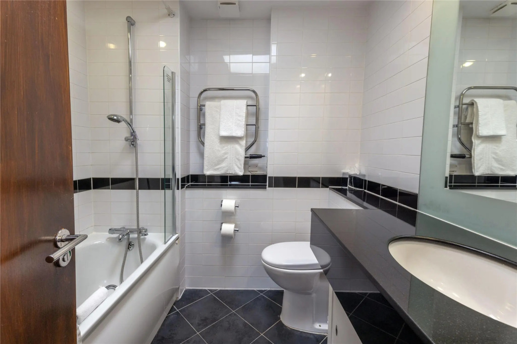 Best Western Ship Hotel