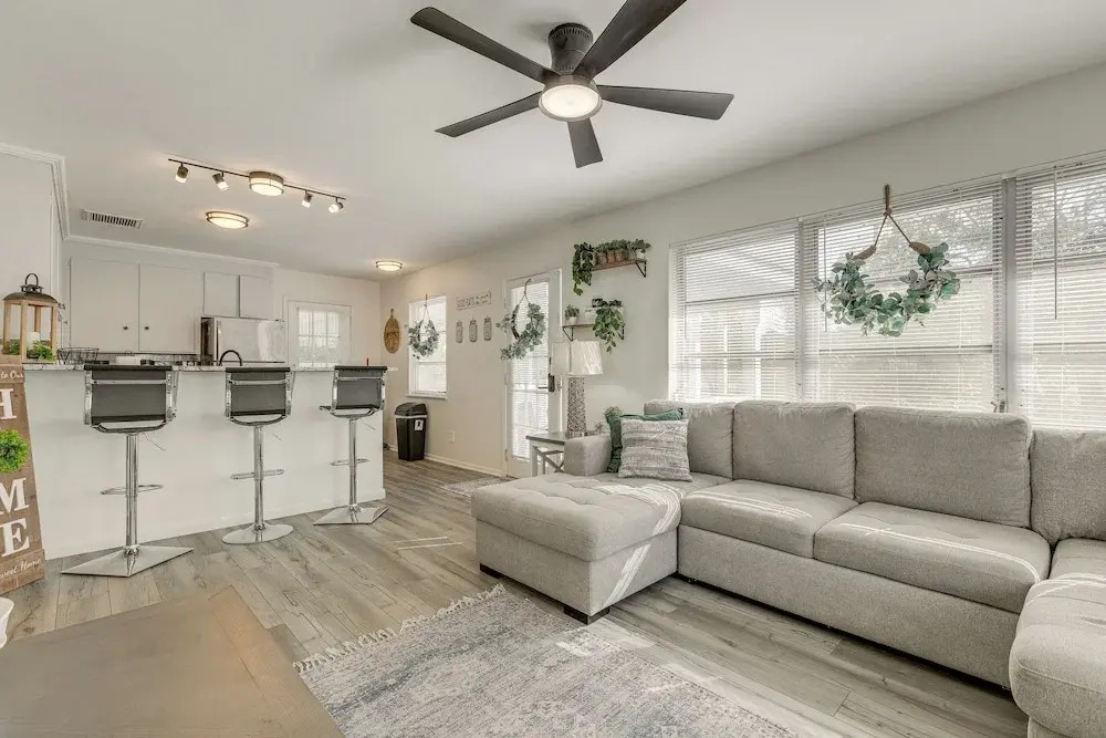 Walk to Shops & Dining: Downtown Stuart Home