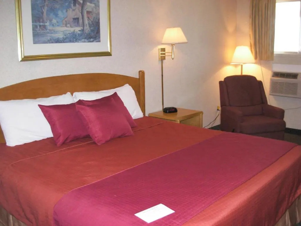 Red Carpet Motel