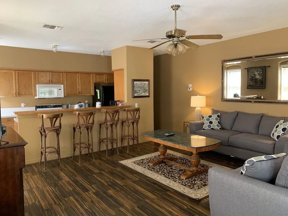 Schmitz Bed & Breakfast