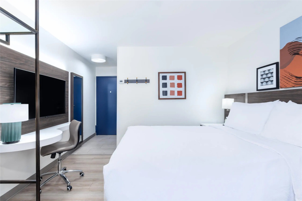 Spark by Hilton Clarion