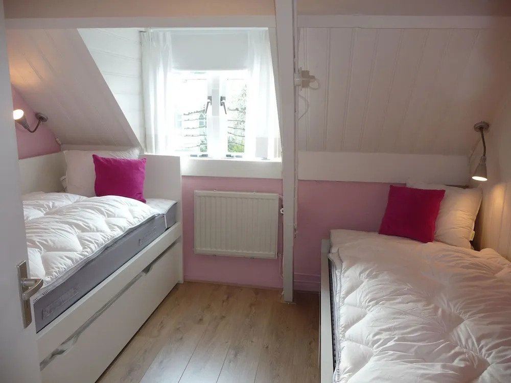 Attractive, 6-person Holiday Home Located on the Central Square of the Village of Koudekerke
