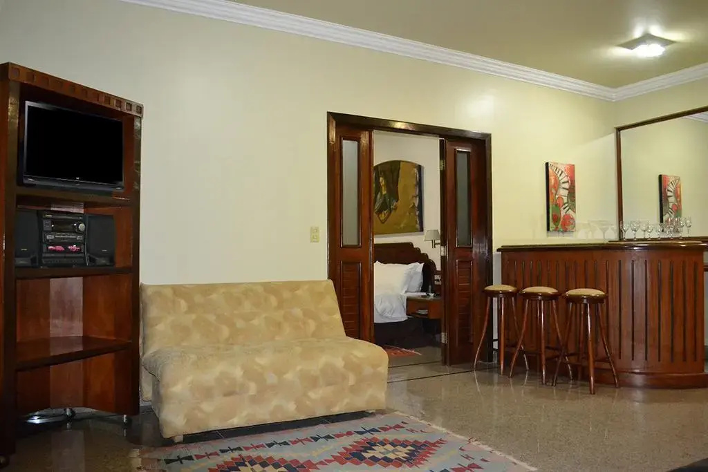 Dimas Lessa Hotel