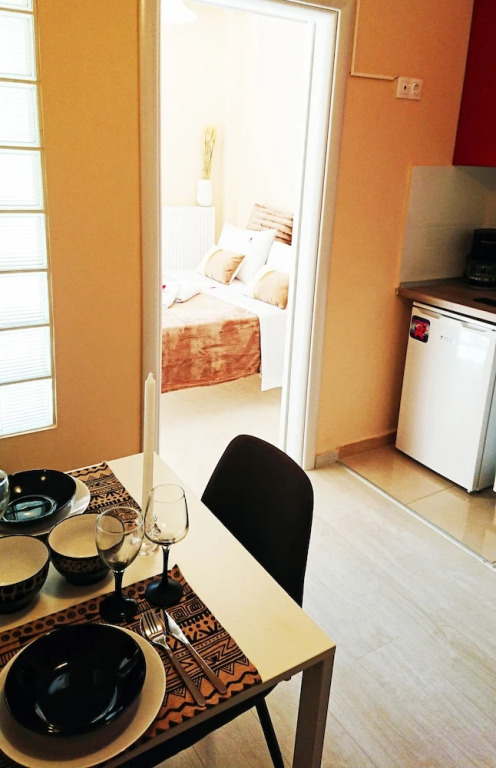 Monad Apartments Karaoli
