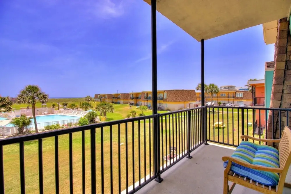 Island 46 3 Bedroom Condo