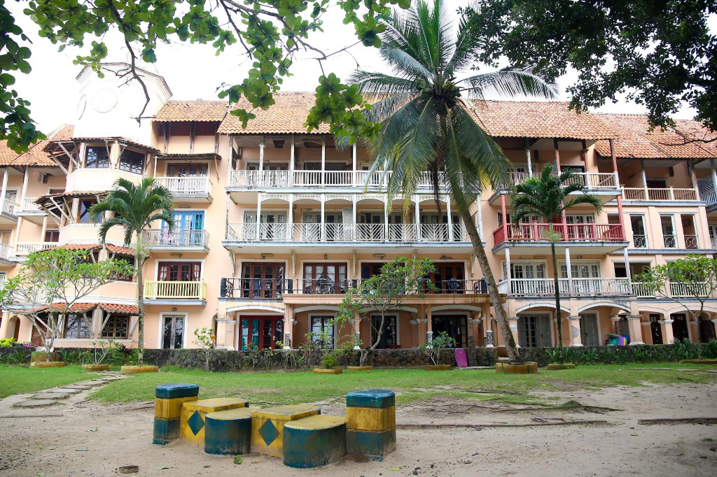 Kondominium Pantai Carita Utara 8330