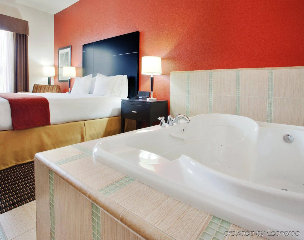 Holiday Inn Express & Suites Yosemite Park Area by IHG