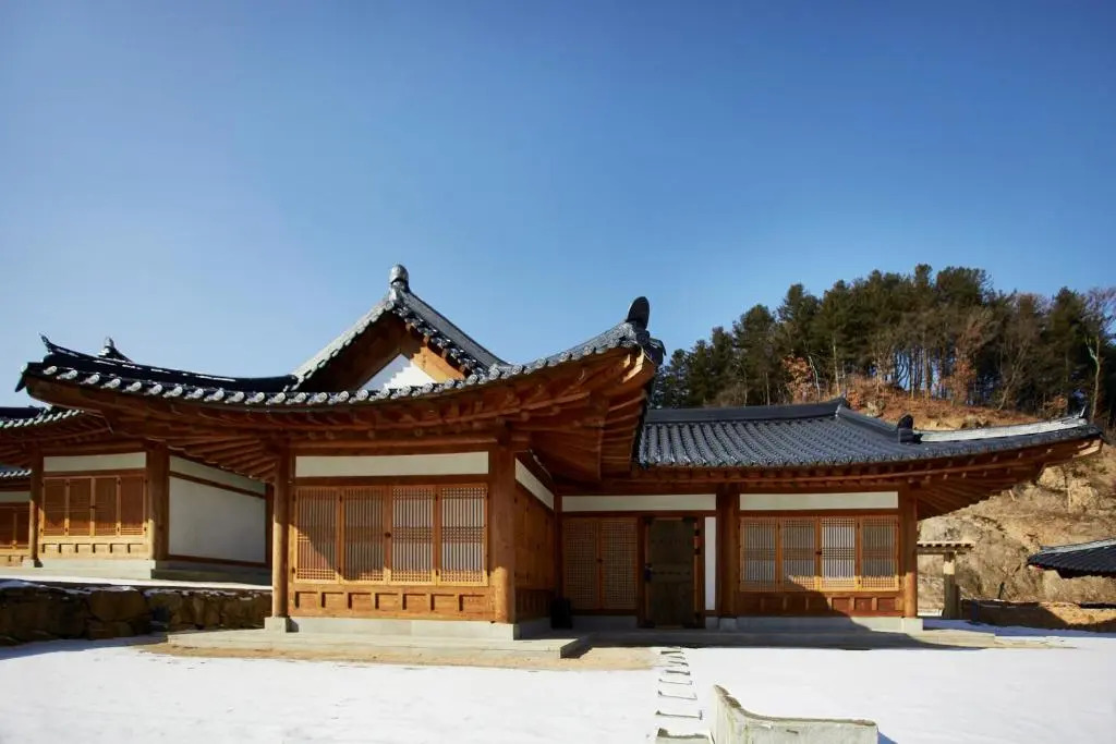 Hanok Ridge Pension