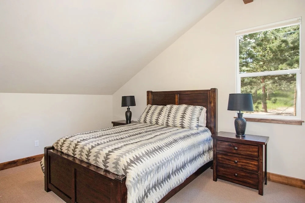 Hawkeye Ridge -- Ev 6189 3 Bedroom Condo by RedAwning