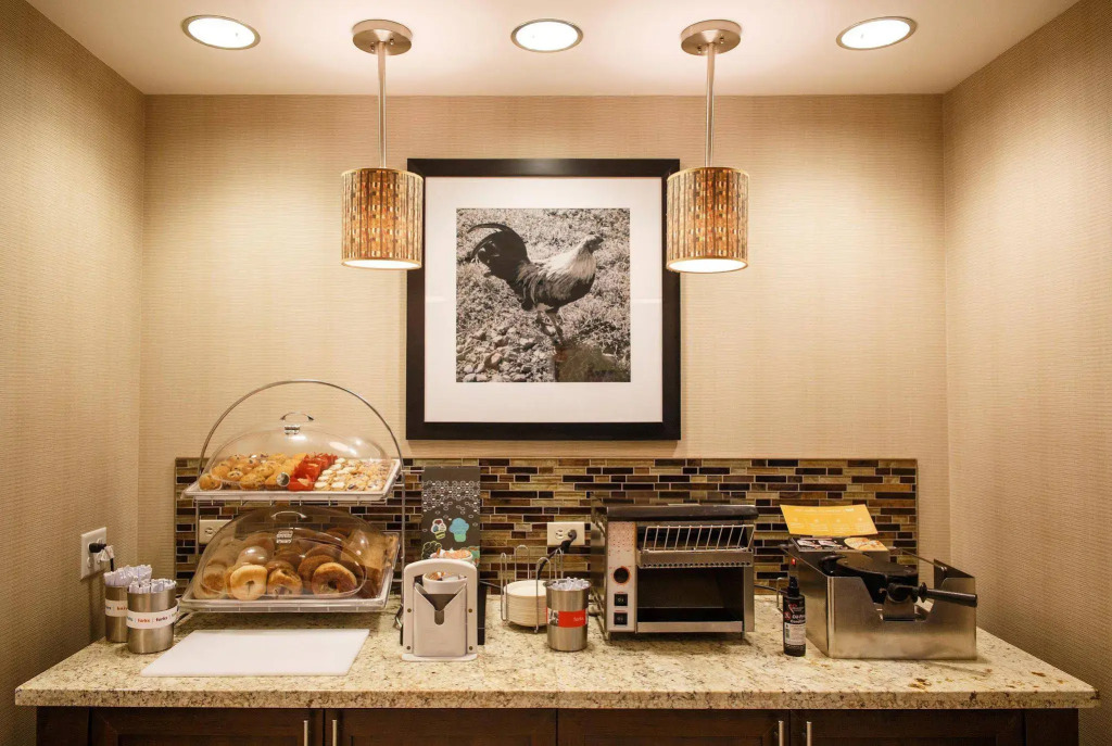 Hampton Inn and Suites Robbinsville