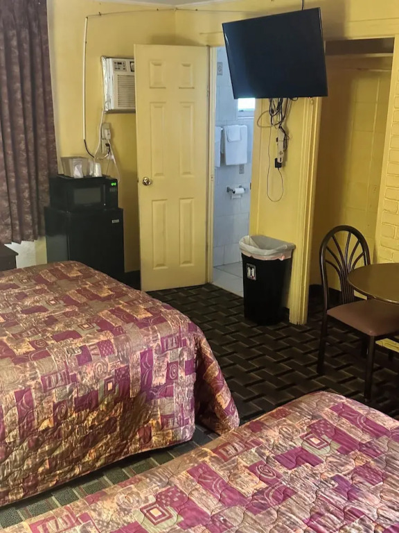 Motel 301