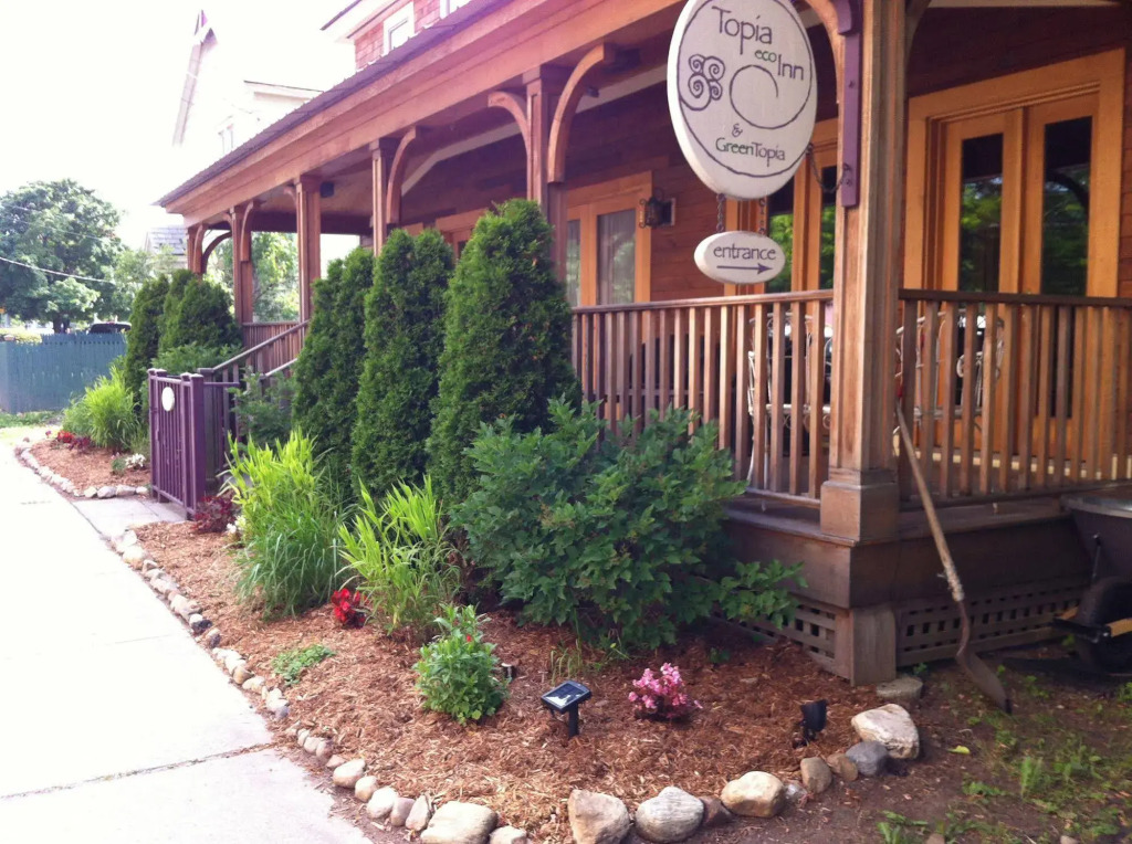 The Trail in Adams - Berkshires Art Hotel