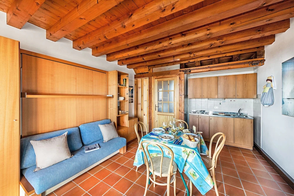 Residence Moniga Porto 1-08 by Wonderful Italy
