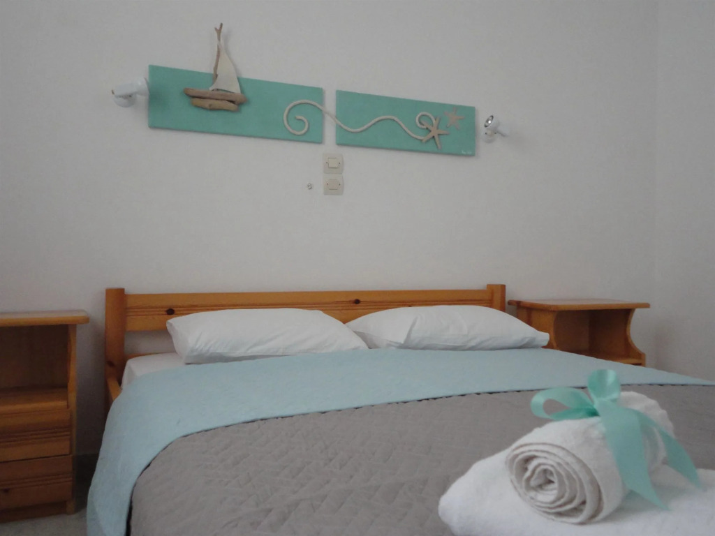Petros Studios & Suites