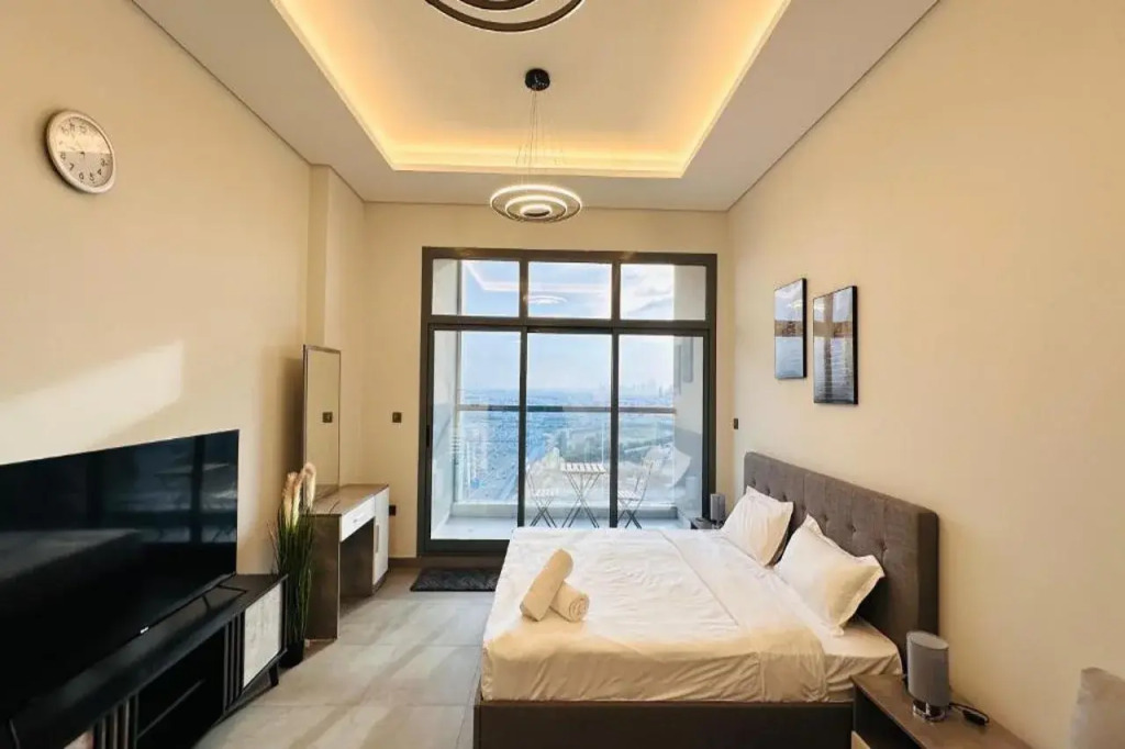 Upscale Studio Apartment Palm View with Big Balcony Free Parking by Belvilla