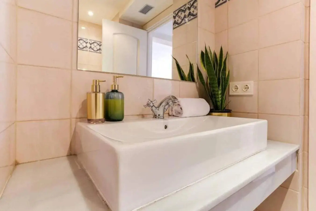Stylish 2 Bdr apartment in Trendy Gracia