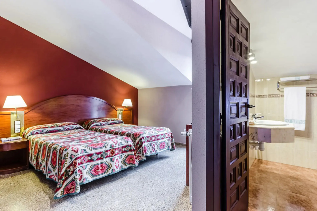 Hotel Mora