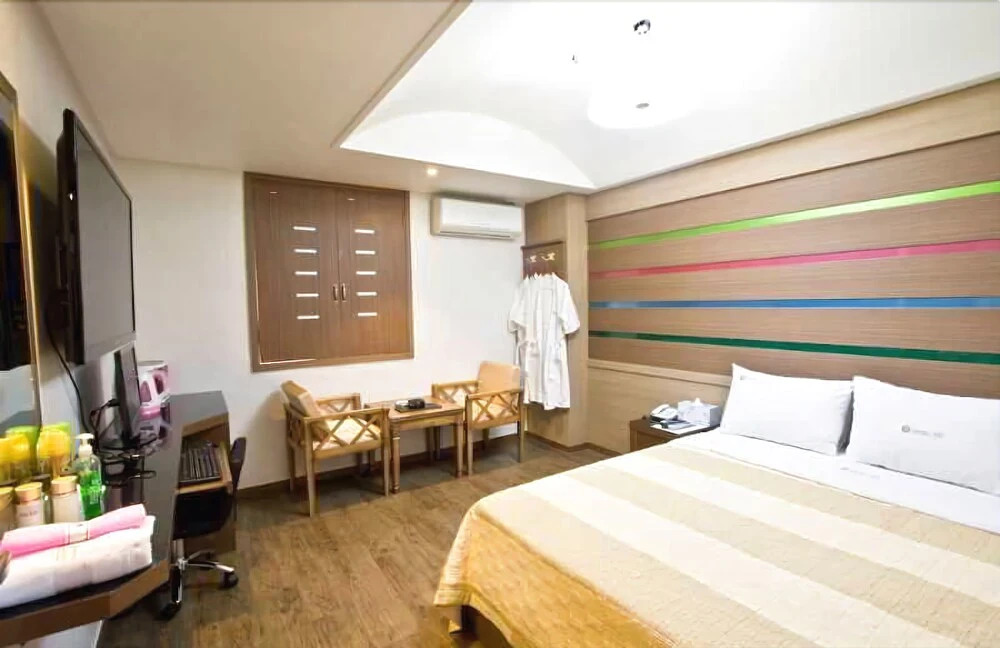 Gentleman Hotel