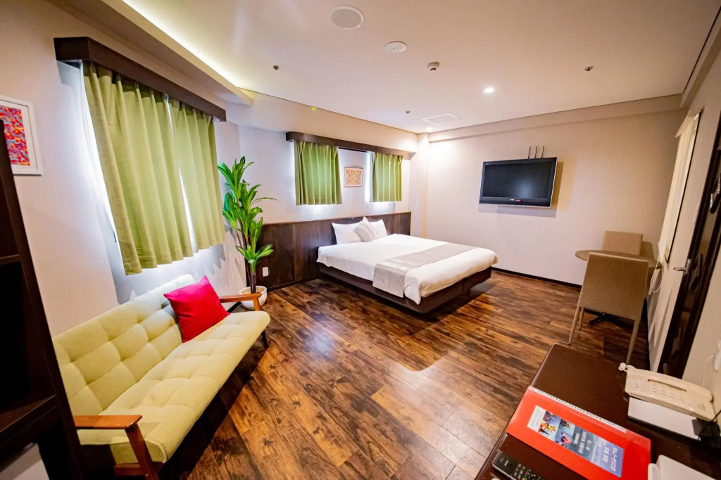 Rycom Crystal Hotel
