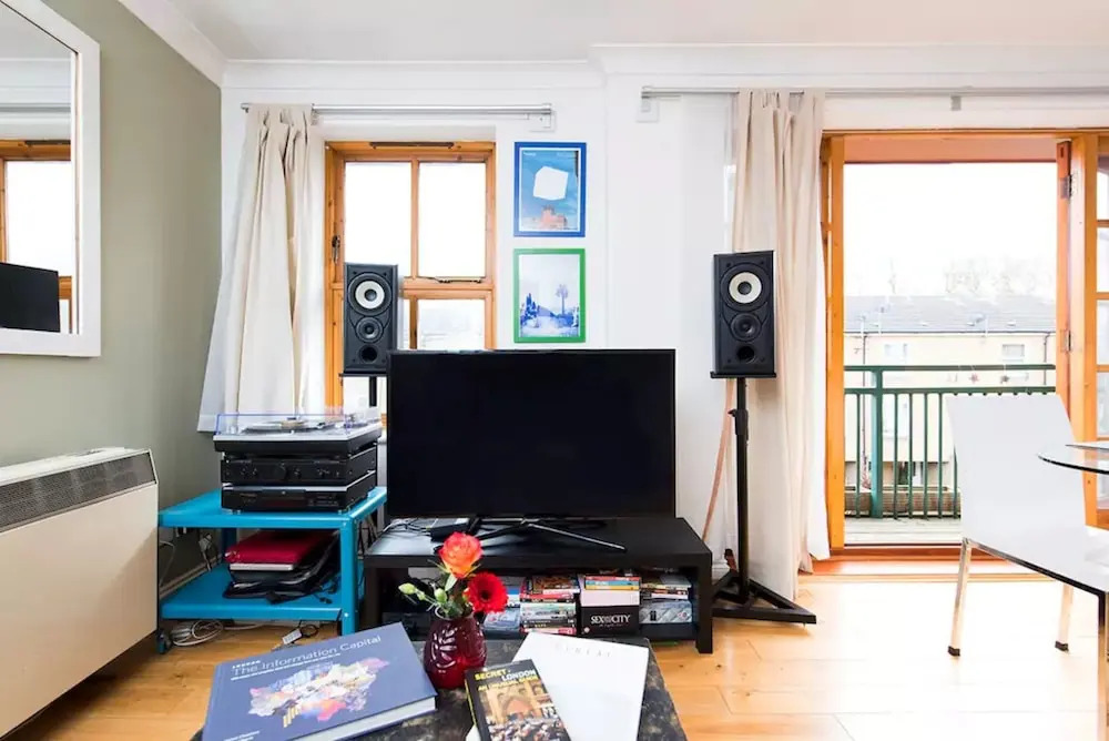 Modern Bright Flat on Victoria Park