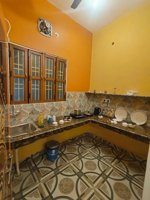 Hotel O by OYO Neeta Homestay