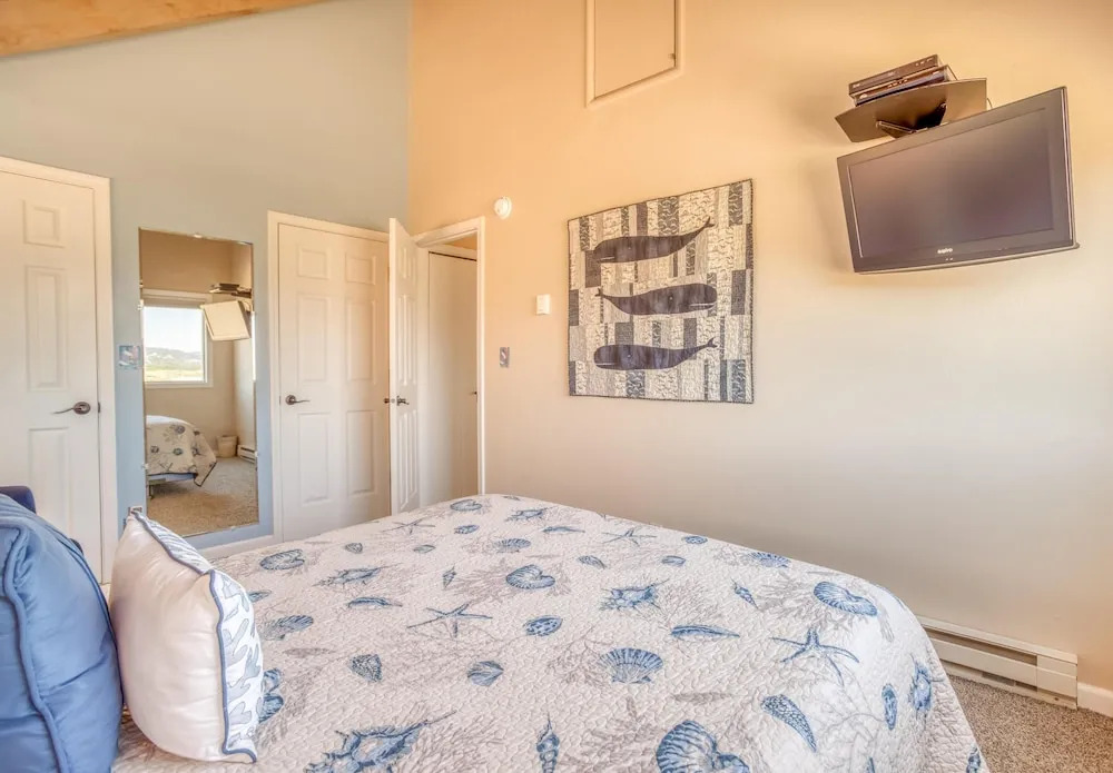 Breathtaking Ocean Views and Luxurious Comfort - Charming Beach Retreat