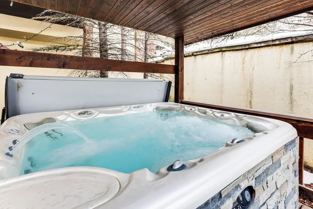 3 Mi to Vail Village: Classic Estate w/ Hot Tub