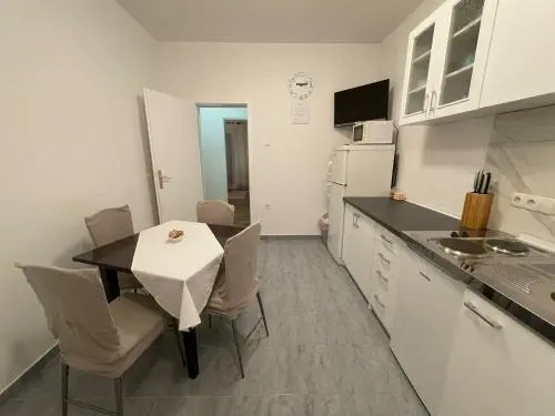 Apartments Tom