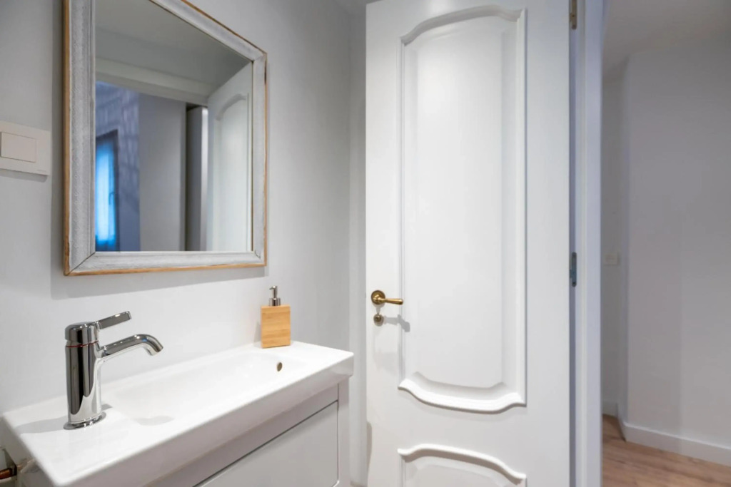 UNIQUE HOMES LAS SETAS, PLAZA DE SAN PEDRO 6 Pax