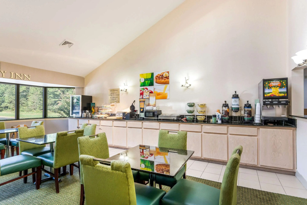 Quality Inn Petersburg Fort Lee Area