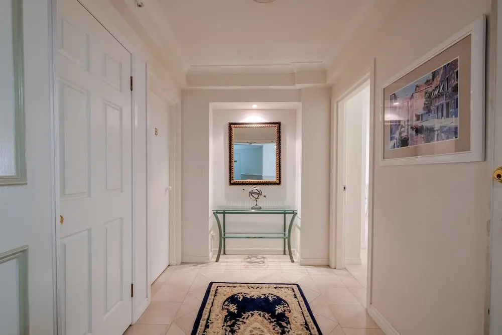 Resort-Style Apartment Opposite Beach