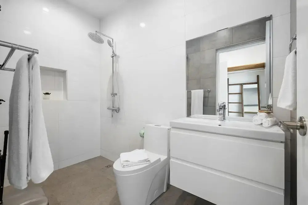 Newly Built Private Pool 3BR Parking Wi-fi