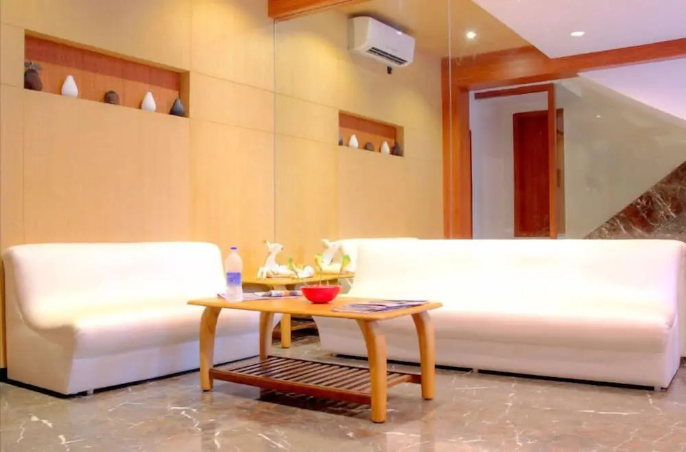 ZUZU Galaxy Annex Hotel