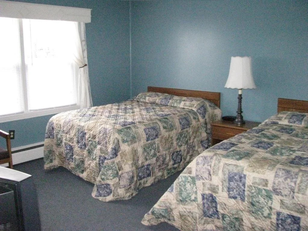 The Colonial Inn & Creamery