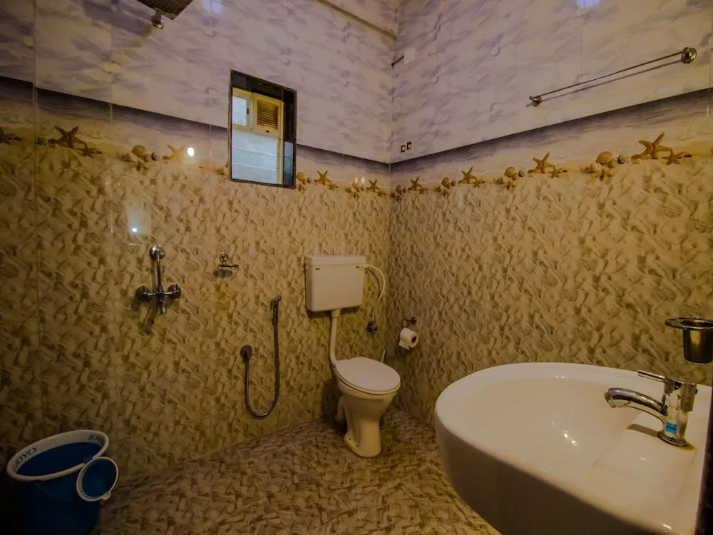 OYO 14182 Home Graceful Studio Ashwem