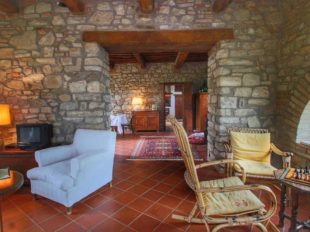 Tranquil Farmhouse near Center in Umbertide with Garden