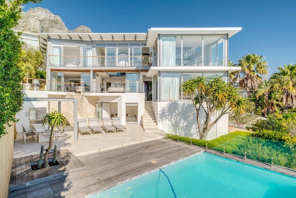Camps Bay Grace - Villa with pool and ocean views