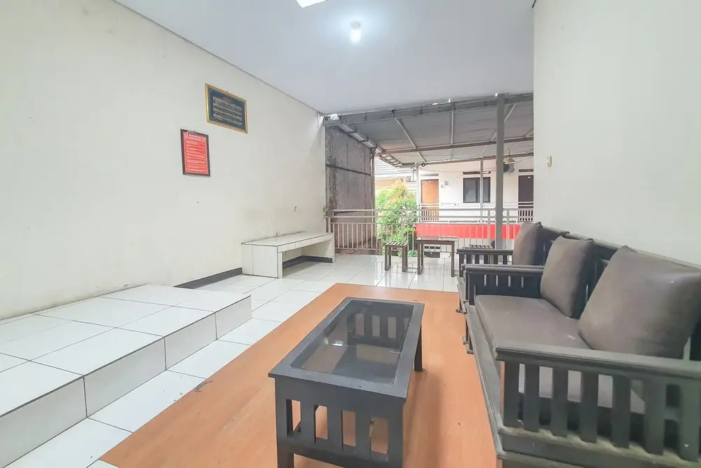 RedDoorz Syariah near Universitas Muhammadiyah Cirebon