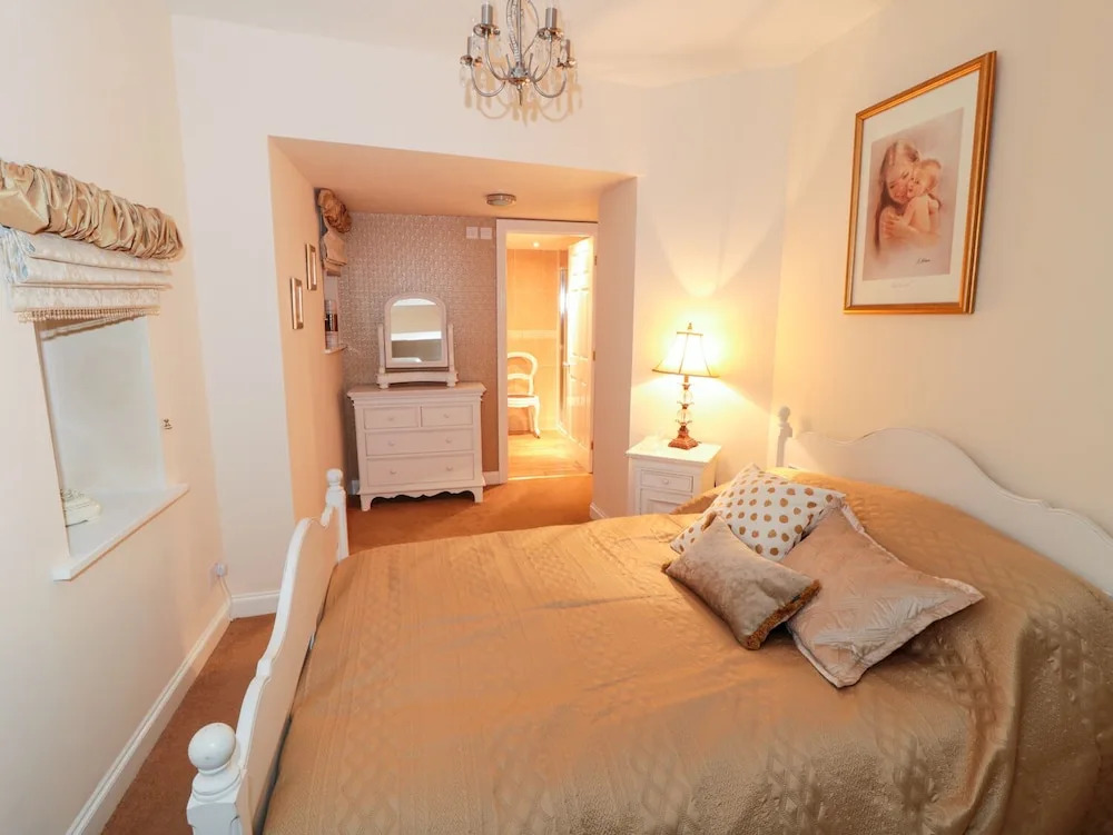 Sneaton Hall Apartment 4