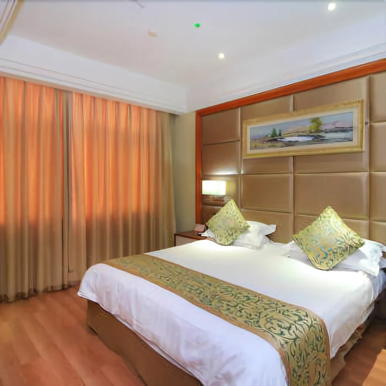 Meigaomei Hotel (Yongkang Automobile East Station International Convention and Exhibition Center)